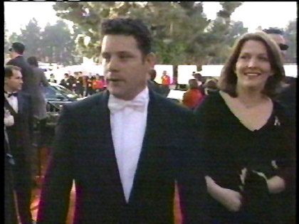 Golden Globes 2001: seanarriving1.jpg